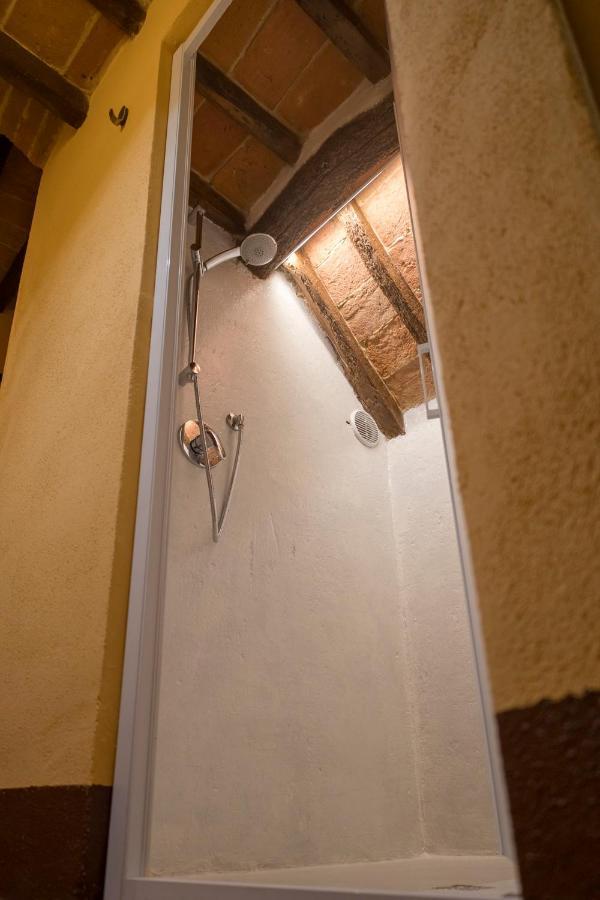 In Collegiata Panzió Foiano Della Chiana Kültér fotó