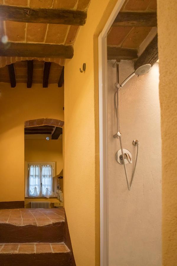 In Collegiata Panzió Foiano Della Chiana Kültér fotó